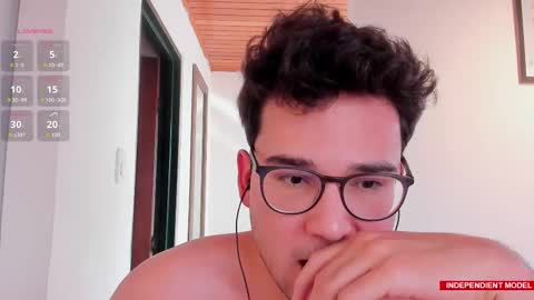 Snapshot of vito_ferrero chatting on 12, 9, 2025 Vito Ferrer online show from 12, 9, 2025