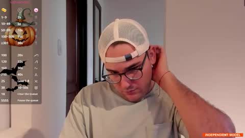Snapshot of vito_ferrero chatting on 10, 10, 2025 Vito Ferrer online show from 10, 10, 2025