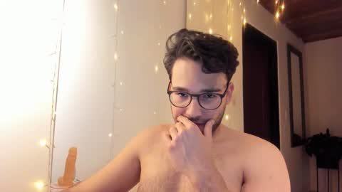 Snapshot of vito_ferrero chatting on 18, 12, 2025 Vito Ferrer online show from 18, 12, 2025