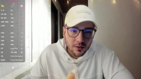 Snapshot of vito_ferrero chatting on 23, 12, 2025 Vito Ferrer online show from 23, 12, 2025