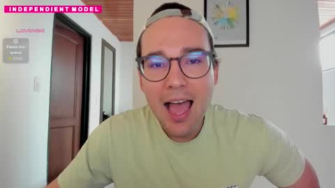 Snapshot of vito_ferrero chatting on 18, 3, 2026 Vito Ferrer online show from 18, 3, 2026