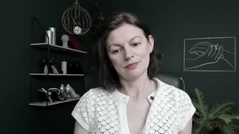 Vivian online show from 10, 6, 2026