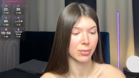 Vivian Evans online show from 3, 2, 2025