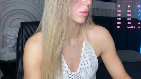 Vivian Evans online show from 22, 9, 2025