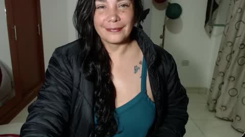 Snapshot of vivian_milf_paint chatting on 16, 10, 2025 vivian_milf_paint online show from 16, 10, 2025