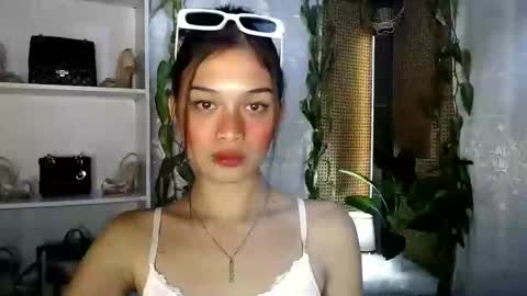 Vivian online show from 8, 1, 2025