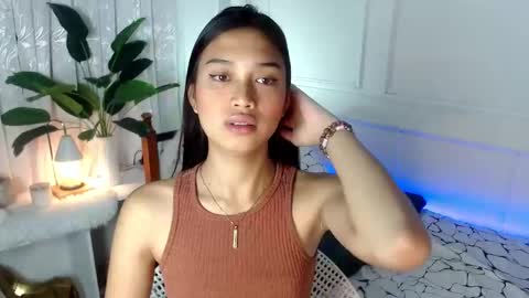 Vivian online show from 4, 2, 2025