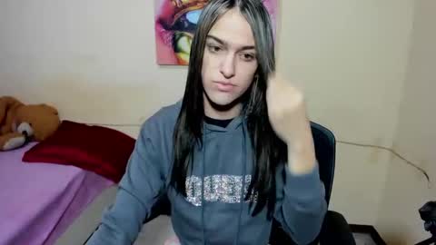 Snapshot of vivianalatin chatting on 5, 3, 2025 instagram Viviana73215 online show from 5, 3, 2025