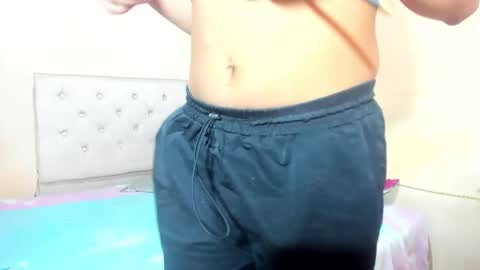 Snapshot of vivianalatin chatting on 11, 3, 2025 instagram Viviana73215 online show from 11, 3, 2025