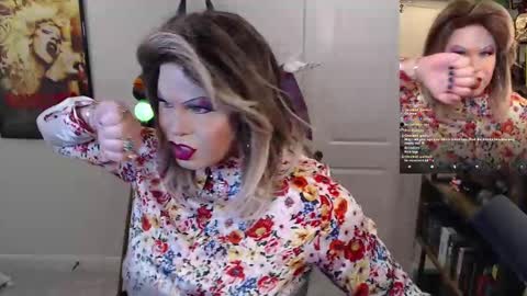 Snapshot of vivianfrost chatting on 26, 9, 2025 VivianFrosty online show from 26, 9, 2025