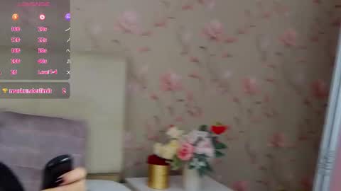 Snapshot of viviankiss chatting on 7, 11, 2025 Vivian online show from 7, 11, 2025