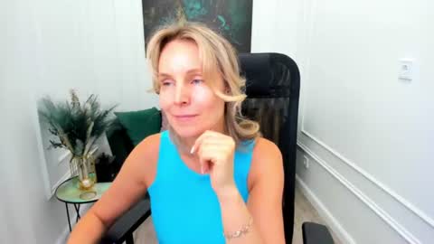 Snapshot of vivianlirei chatting on 14, 7, 2026 Sinti online show from 14, 7, 2026