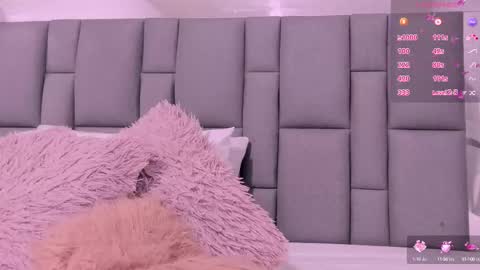 Snapshot of vivianne_scott chatting on 11, 10, 2025 Vivi online show from 11, 10, 2025