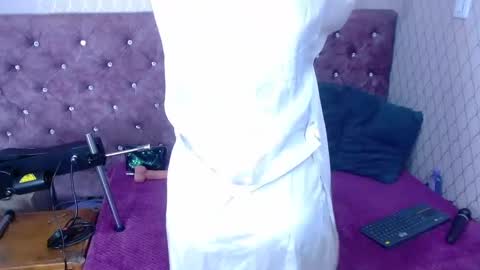 Snapshot of vivianrose3x chatting on 4, 10, 2025 VivianRose online show from 4, 10, 2025