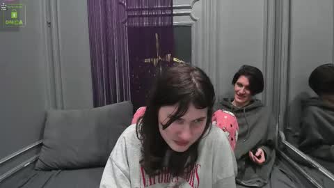 Snapshot of viviarangendy chatting on 31, 10, 2025 VIVIARAGENDY online show from 31, 10, 2025