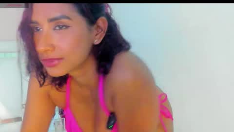 Snapshot of vivibless chatting on 26, 5, 2026 vivi online show from 26, 5, 2026