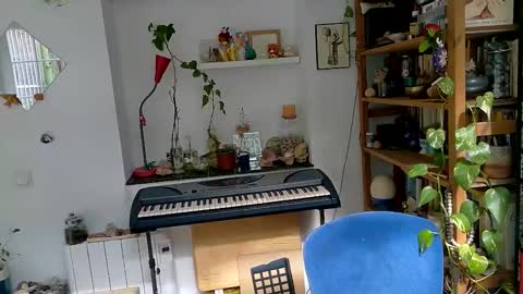 Snapshot of vivid_ether chatting on 20, 10, 2025 Viv online show from 20, 10, 2025