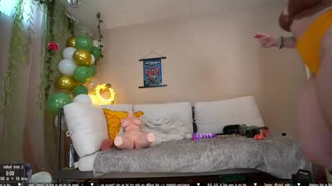 Whitney online show from 7, 4, 2026