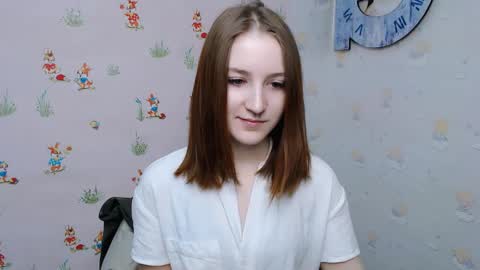 vivienalles_ online show from 2, 12, 2024