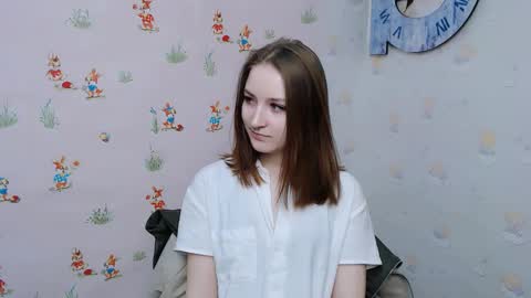 vivienalles_ online show from 2, 12, 2024