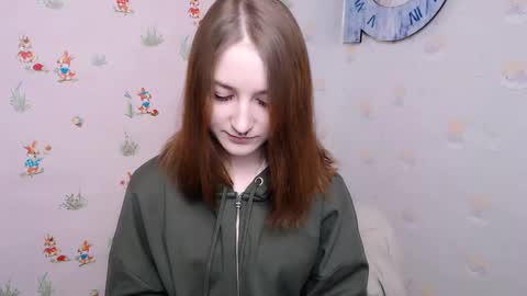 vivienalles_ online show from 3, 12, 2024
