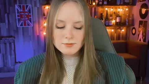 Vivien online show from 20, 2, 2025