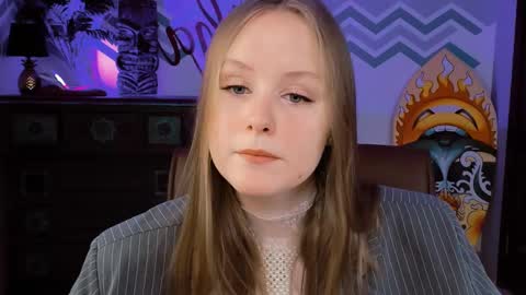 Vivien online show from 22, 2, 2025