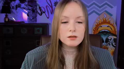 Vivien online show from 22, 2, 2025