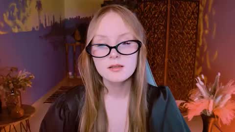 Vivien online show from 24, 9, 2025