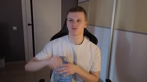 Snapshot of vivienneee777 chatting on 28, 2, 2026 Nikita online show from 28, 2, 2026