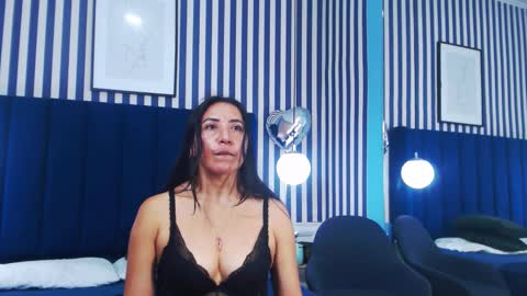 Snapshot of viviennerosette chatting on 9, 2, 2026 Vivian online show from 9, 2, 2026