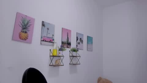 vixenlust17 online show from 10, 2, 2026