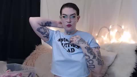 Snapshot of vixinvvitch chatting on 17, 1, 2025 VIXIN online show from 17, 1, 2025