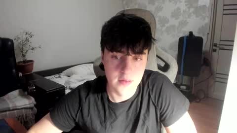 Snapshot of vlad1605 chatting on 18, 12, 2025 Martin online show from 18, 12, 2025