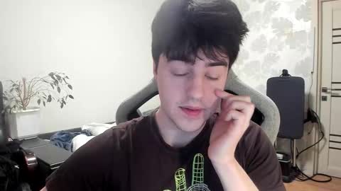 Snapshot of vlad1605 chatting on 15, 2, 2026 Martin online show from 15, 2, 2026