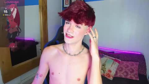 Snapshot of vladhellsing4 chatting on 12, 1, 2025 Vlad online show from 12, 1, 2025