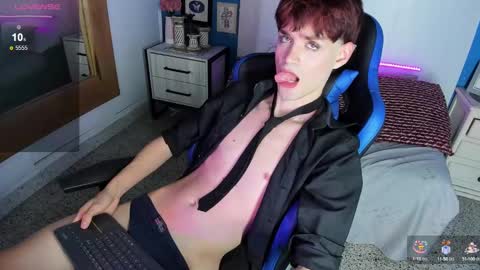 Snapshot of vladhellsing4 chatting on 8, 2, 2025 Vlad online show from 8, 2, 2025