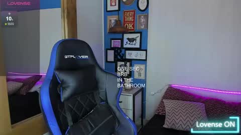 Snapshot of vladhellsing4 chatting on 12, 3, 2025 Vlad online show from 12, 3, 2025