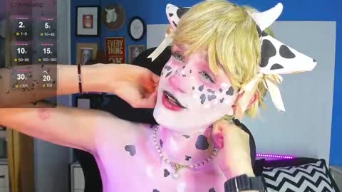 Snapshot of vladhellsing4 chatting on 21, 10, 2025 Vlad online show from 21, 10, 2025