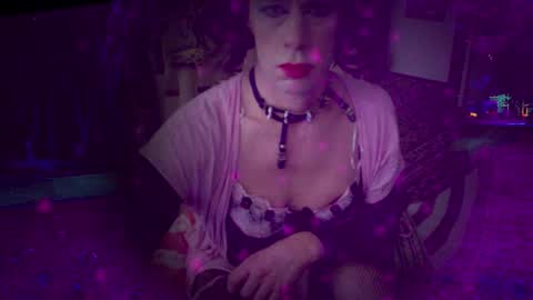 Snapshot of vladiskin chatting on 26, 11, 2025 Violetta Elysia online show from 26, 11, 2025