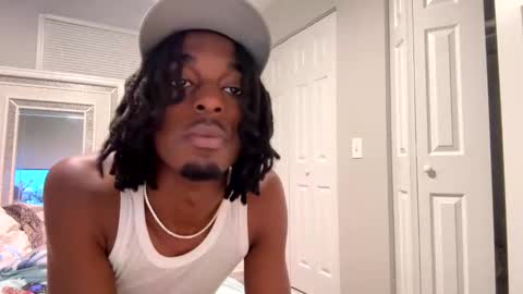 Snapshot of vonnieeb2x chatting on 15, 10, 2025 vonnieeb2x online show from 15, 10, 2025