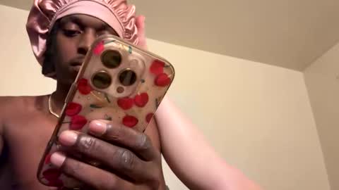 Snapshot of vonnieeb2x chatting on 26, 10, 2025 vonnieeb2x online show from 26, 10, 2025