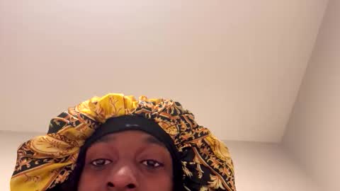 Snapshot of vonnieeb2x chatting on 24, 11, 2025 vonnieeb2x online show from 24, 11, 2025