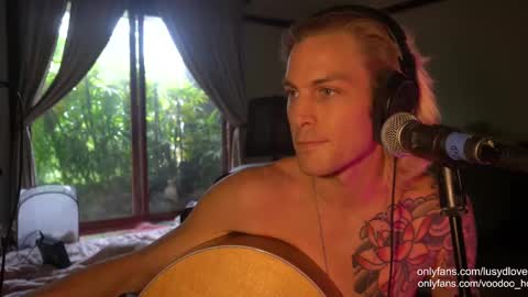 Voodoo and Lucy online show from 23, 9, 2025