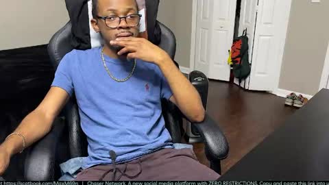 Snapshot of voodoodxck chatting on 7, 5, 2026 voodoodxck online show from 7, 5, 2026