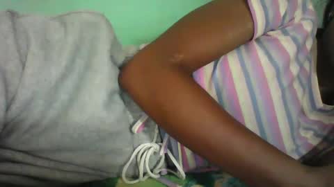 vounialdy online show from 28, 2, 2025