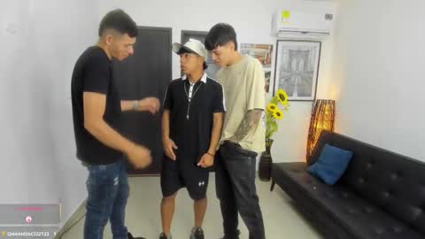 voyeurism_guys online show from 11, 3, 2026