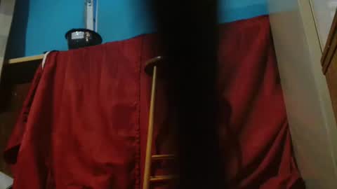 Snapshot of vrouwen_verwenner chatting on 25, 5, 2026 Mac Miller online show from 25, 5, 2026