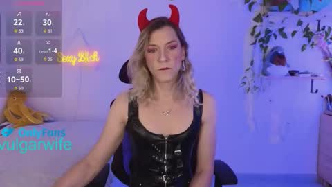 Vikky online show from 2, 11, 2025