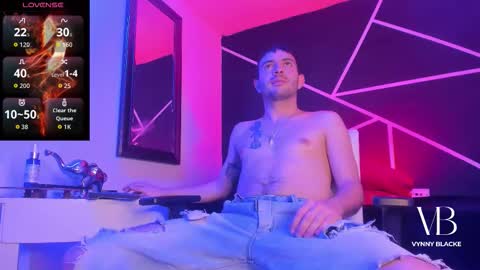 Snapshot of vynny_blacke_ chatting on 24, 11, 2025 Vynny Blacke online show from 24, 11, 2025